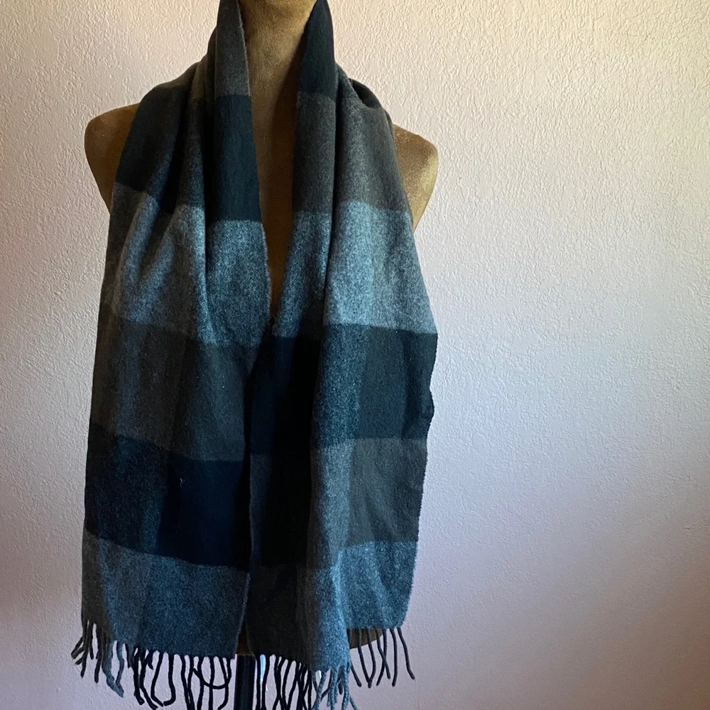 Jos. A. 100% Cashmere Bank Black and Gray Plaid Scarf